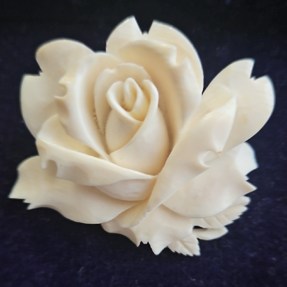 Chic Ivory Floral Brooch